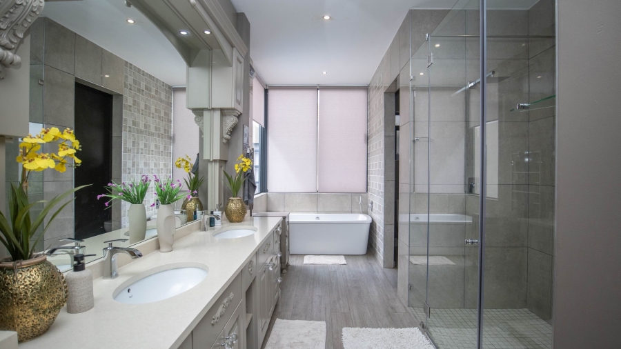 4 Bedroom Property for Sale in The Coves North West
